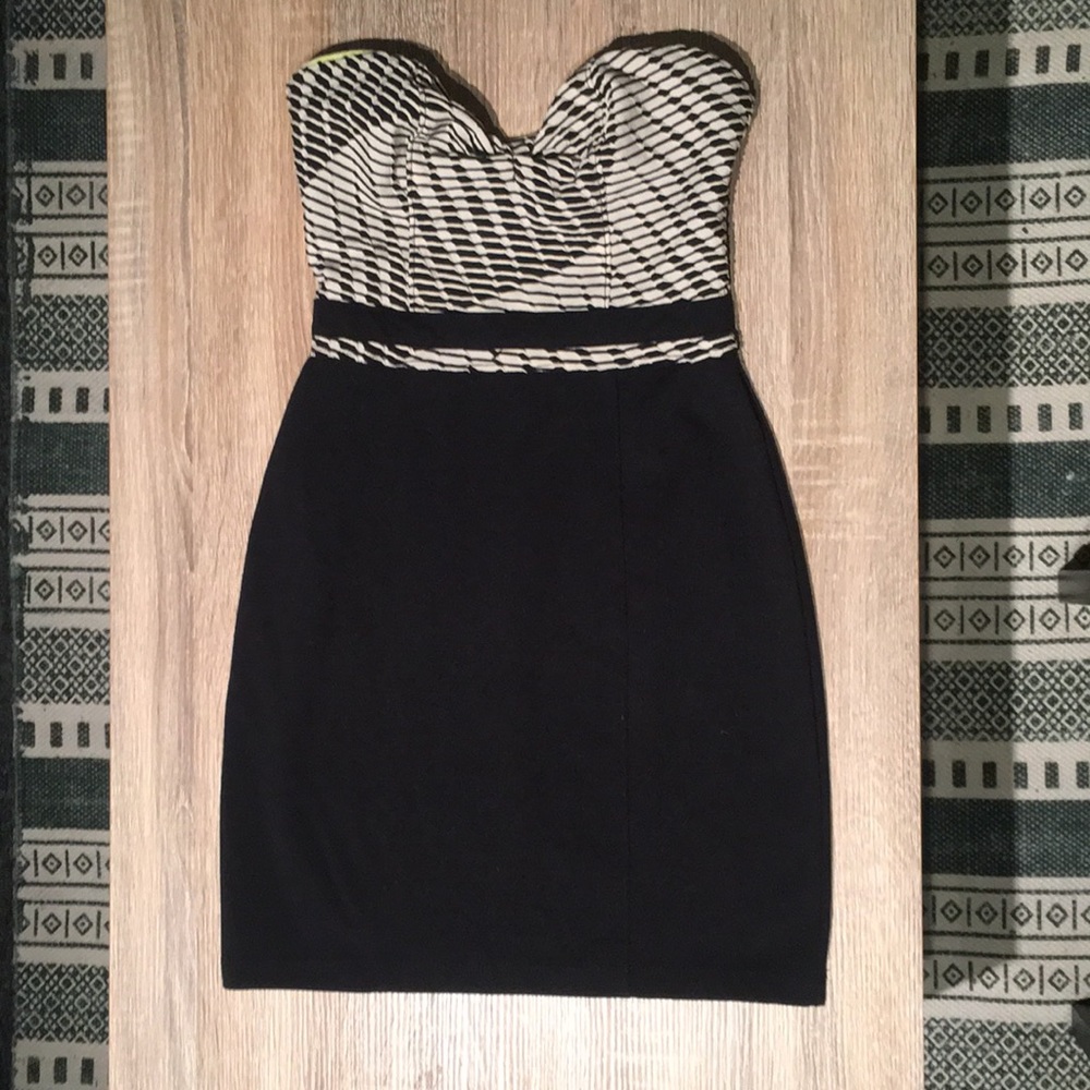 Strapless dress